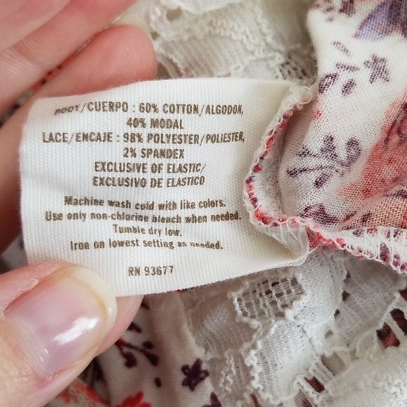 Decree Floral tube halter top with lace detail - Picture 7 of 7